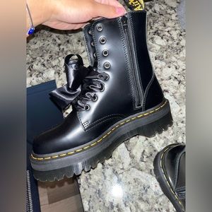 NEVER WORN BLACK DR MARTENS🖤